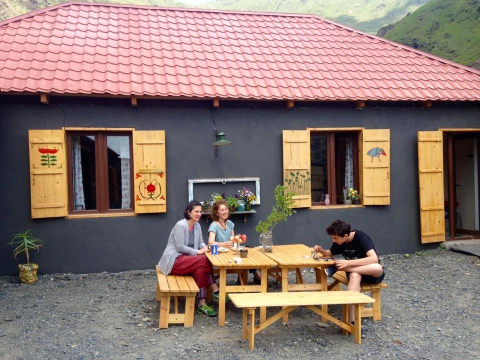 Hotel Sno House In Kazbeg Exterior foto